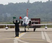 击剑夜战:粤西飞鹰队强势横扫漓江犀牛队,速度优势明显禁区内连续解围的简单介绍-开云体育官网